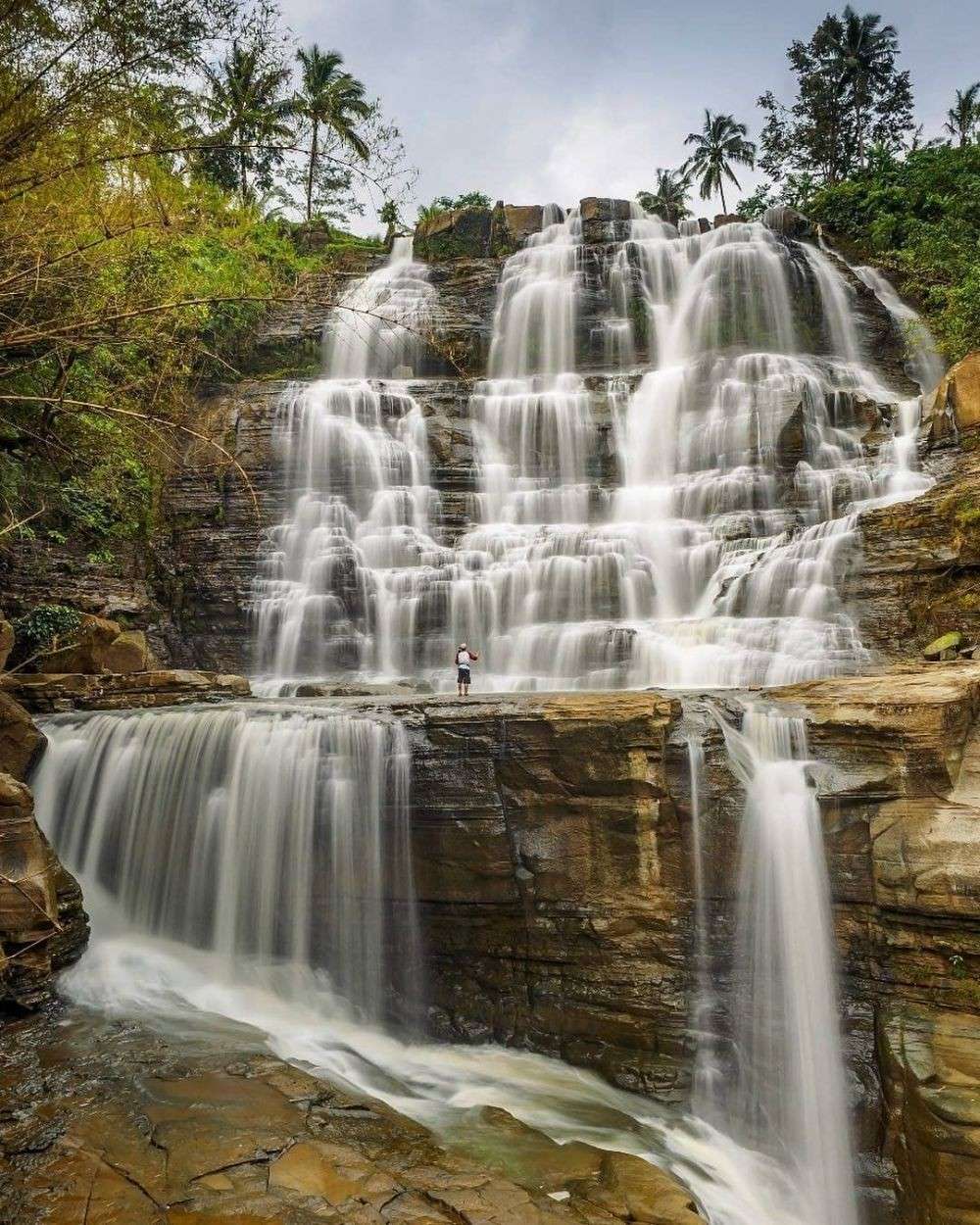 10 Air Terjun Bertingkat Terindah Di Indonesia