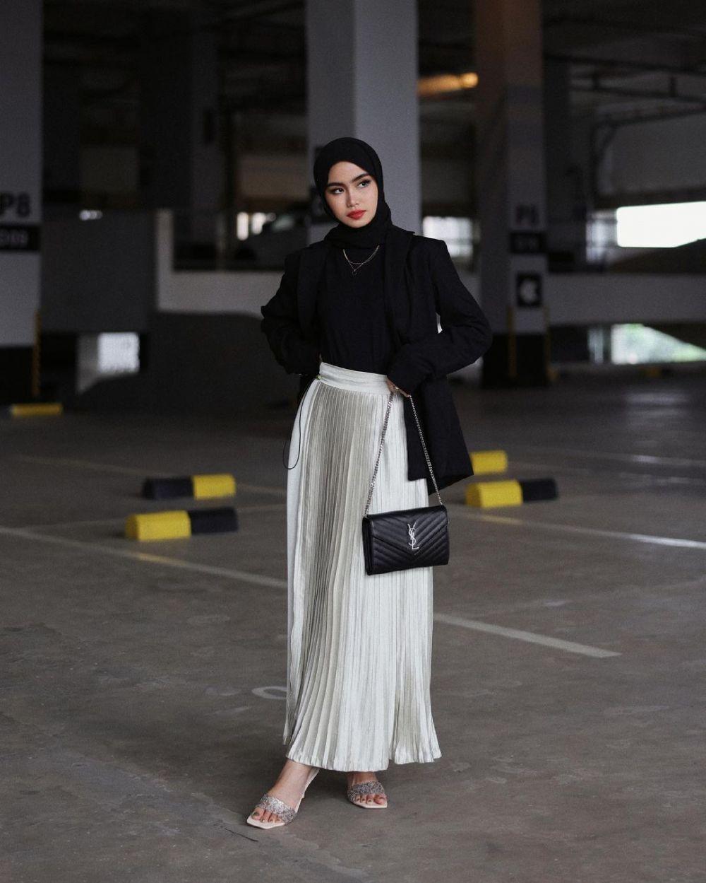 Ide Ootd Outfit Hitam Ala Fira Assagaf