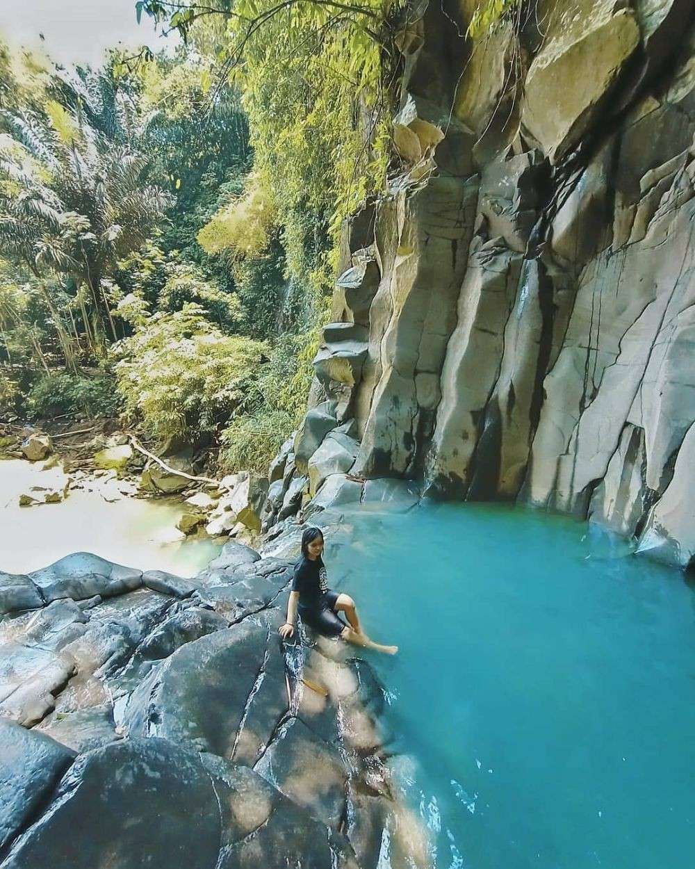 Curug Cikuluwung Bogor Lokasi Wisata Rute Dan Harga