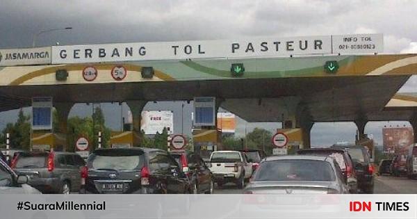 Libur Nataru Kendaraan Keluar Tol Pasteur Cileunyi Padat