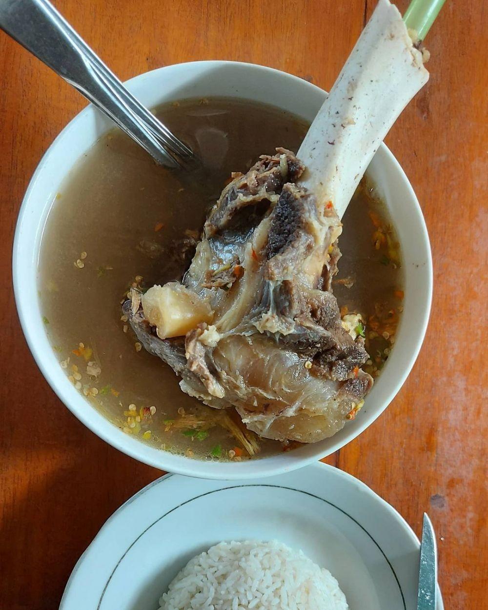 10 Sop Khas Indonesia Yang Menghangatkan Badan