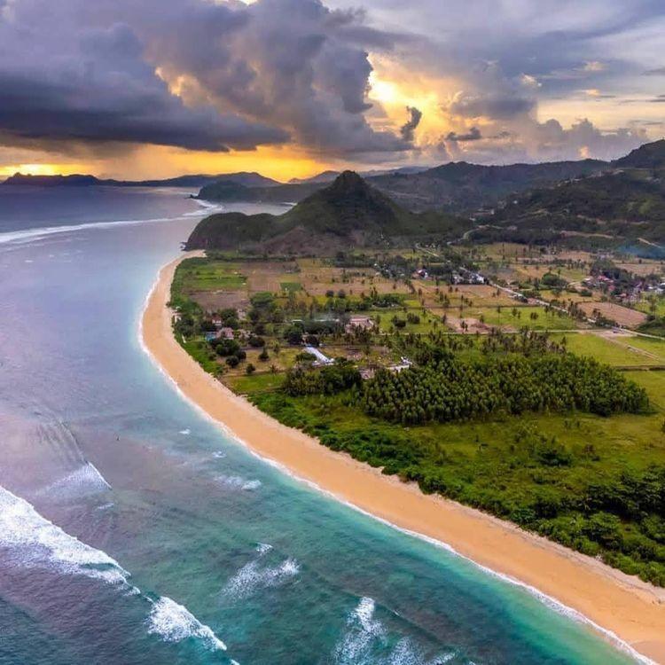 Wisata Pantai Di Lombok Tengah Yang Cantik Dan Hits