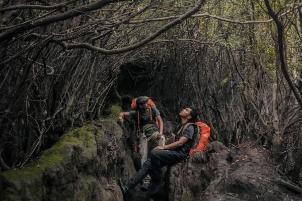 Gunung Indah Indonesia Dengan Jalur Pendakian Tersulit