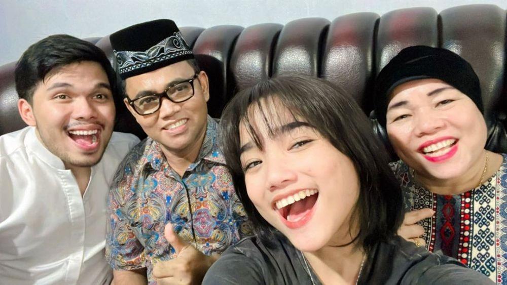 Viral Undangan Pernikahan Fuji Dan Thariq Ini Faktanya