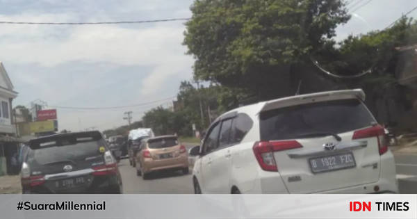 Tol Japek Berlakukan One Way Jalan Arteri Merayap