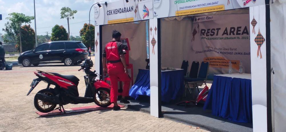 Balik Mudik Naik Sepeda Motor Ada Rest Area Nih Di Karawang