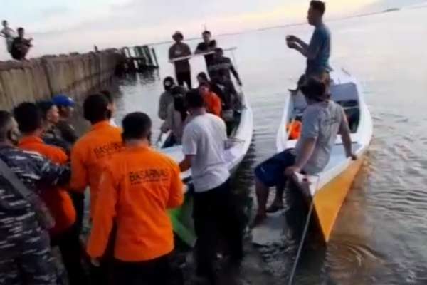 17 Penumpang Kapal Tenggelam Di Selat Makassar Ditemukan