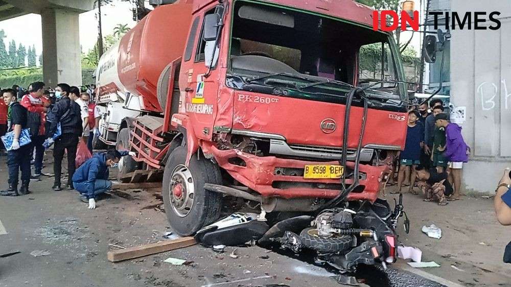 Kecelakaan Maut Cibubur KNKT Traffic Light Faktornya