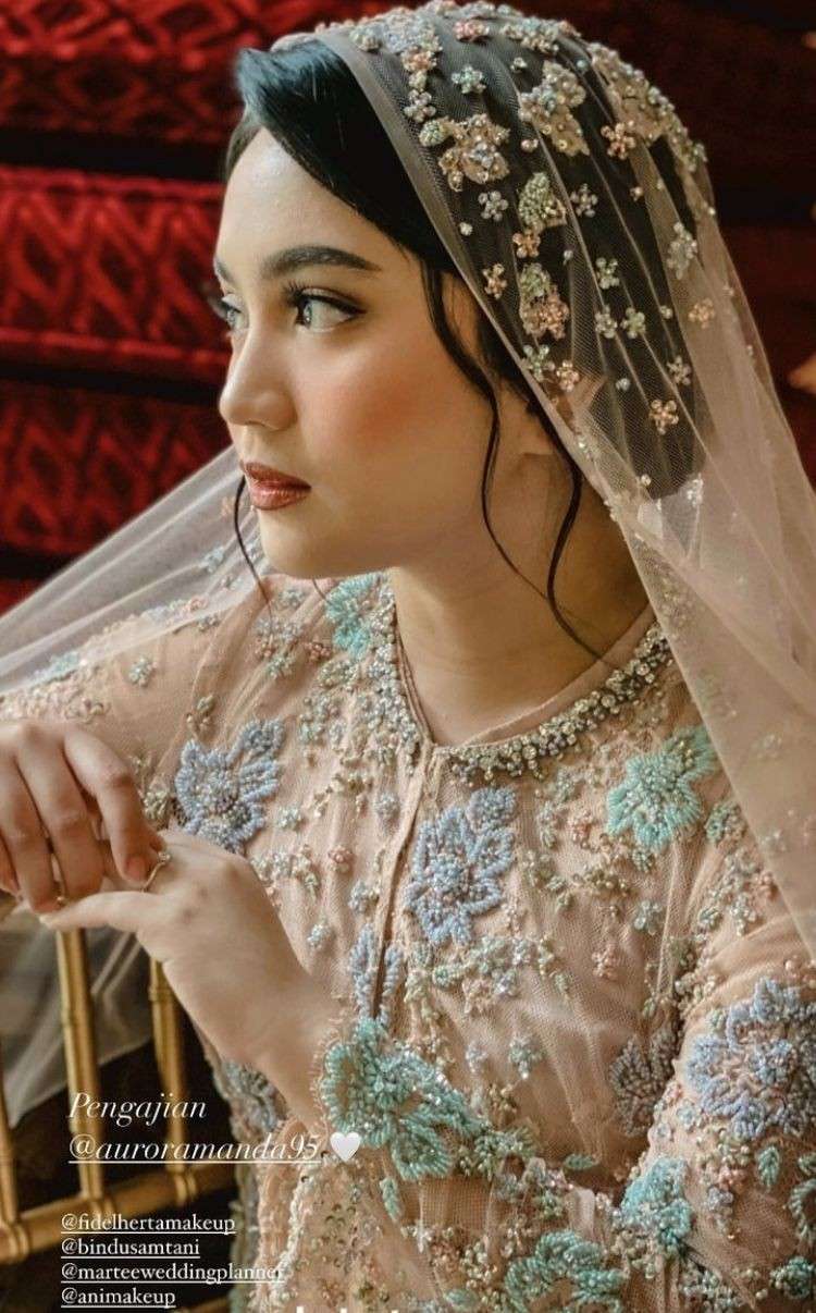 10 Pesona Rachel Amanda Di Pengajian Jelang Akad Nikah