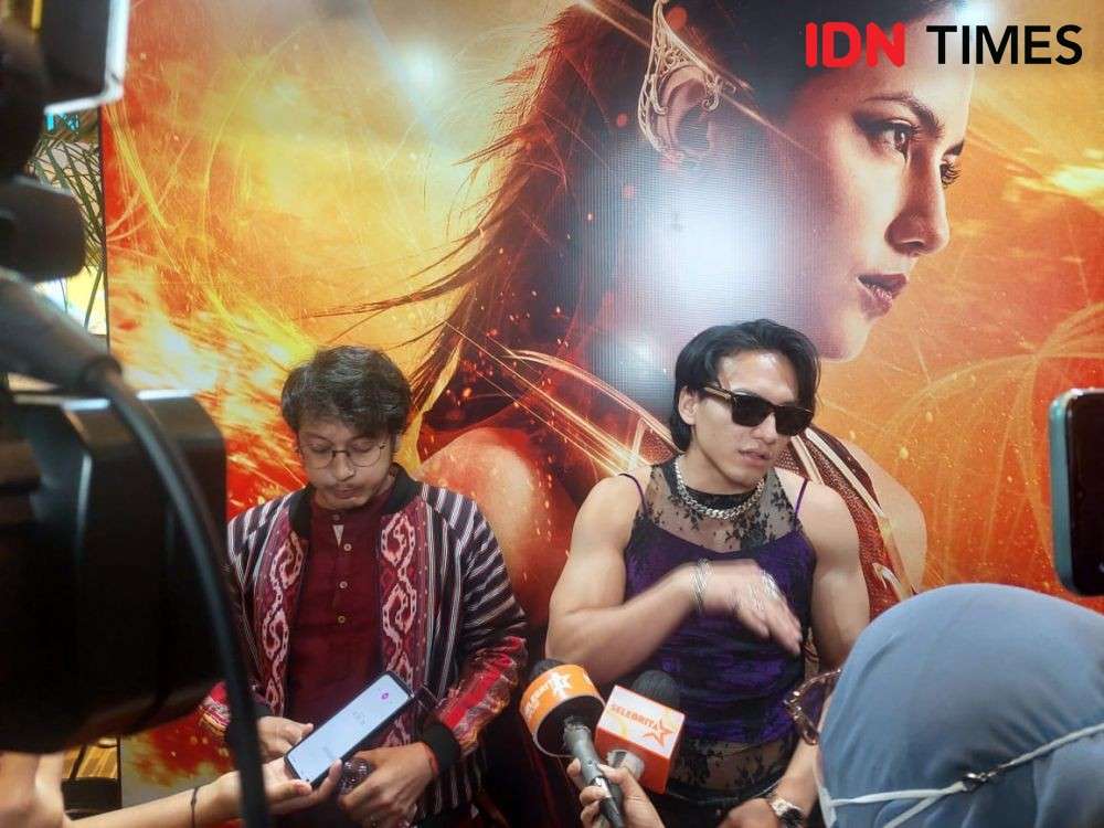 10 Potret Jefri Nichol Nyentrik Di Screening Film Sri Asih