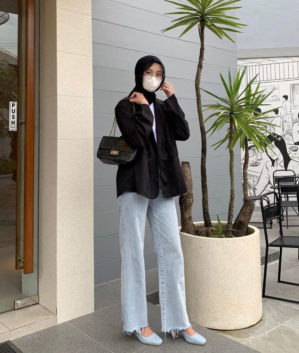 Ide Padu Padan Blazer Dan Jeans Bikin Style Hijab Hits