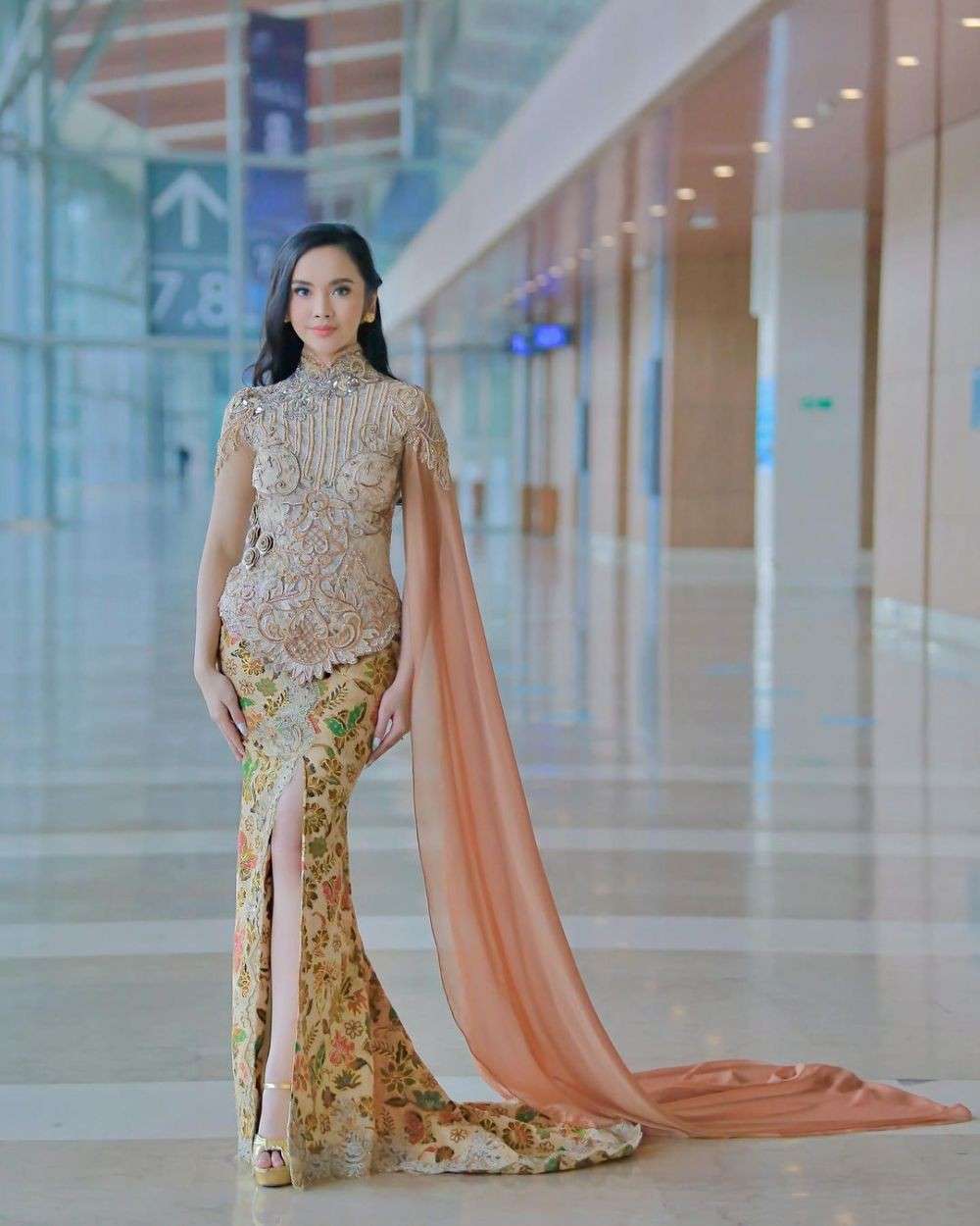 9 Kebaya Brokat Untuk Kondangan Resepsi Pernikahan