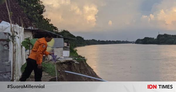 Lima Rumah Warga Bojonegoro Terancam Longsor