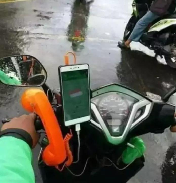 Lifehack Canggih Ala Driver Ojek Online Cyberpunk Abis