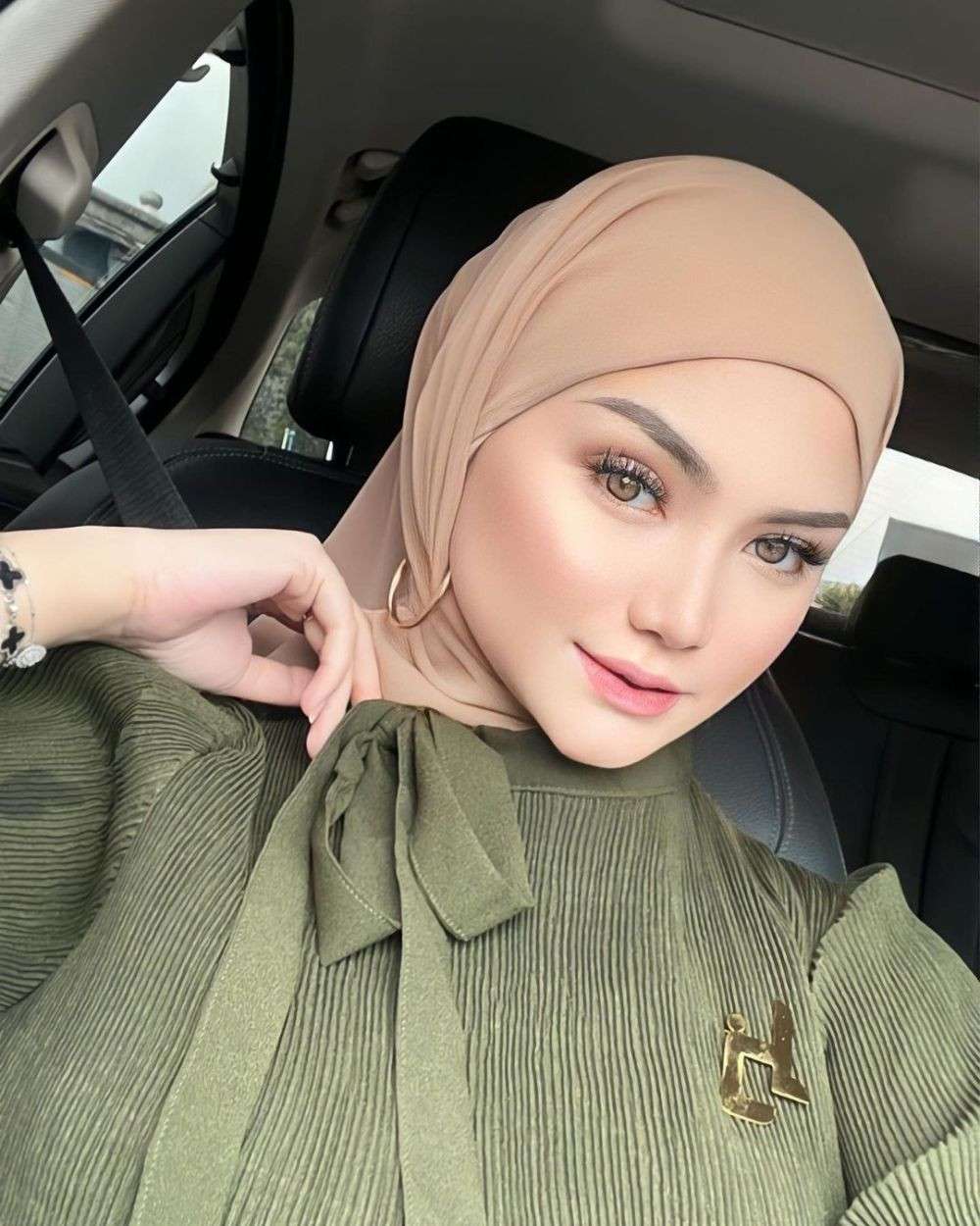 Pilihan Model Hijab Untuk Lebaran Pasti Stunning