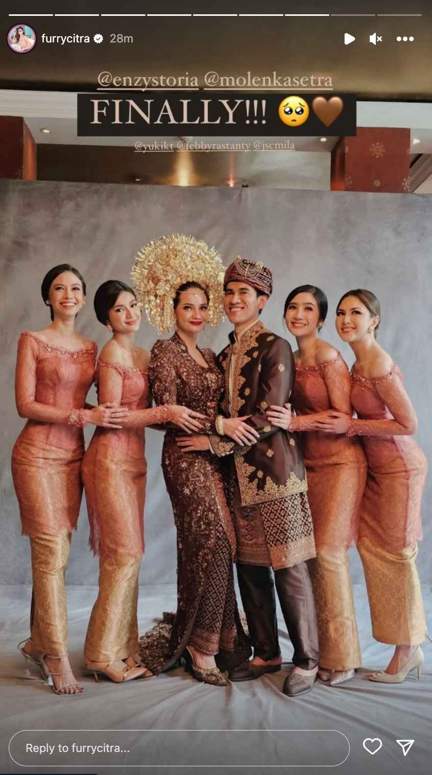 Tamu Artis Di Pernikahan Enzy Storia Dan Molen Kasetra