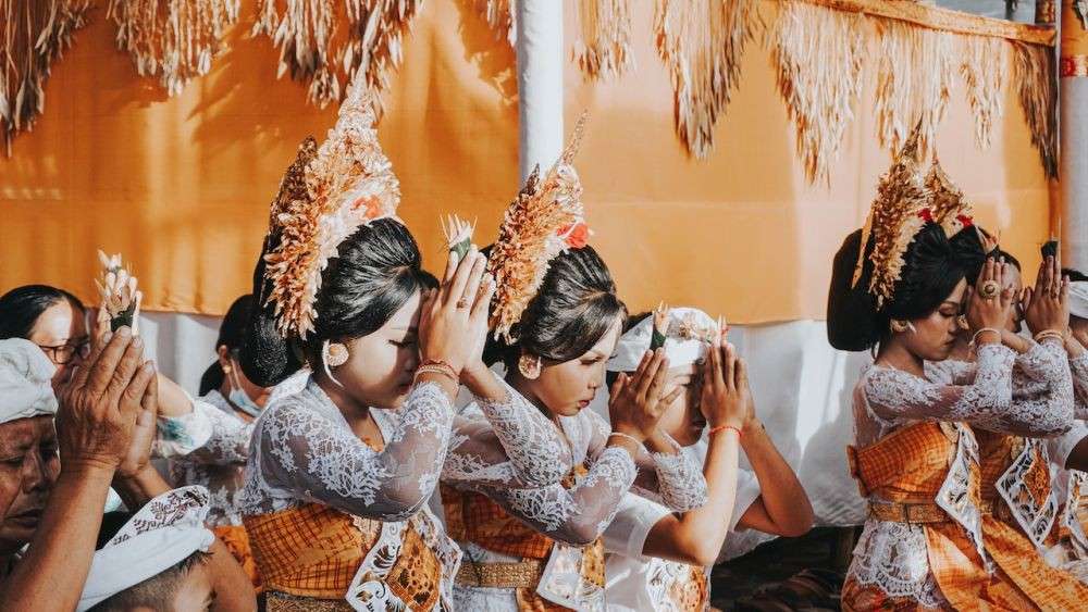 5 Ritual Keagamaan Pemujaan Leluhur Umat Hindu Di Bali