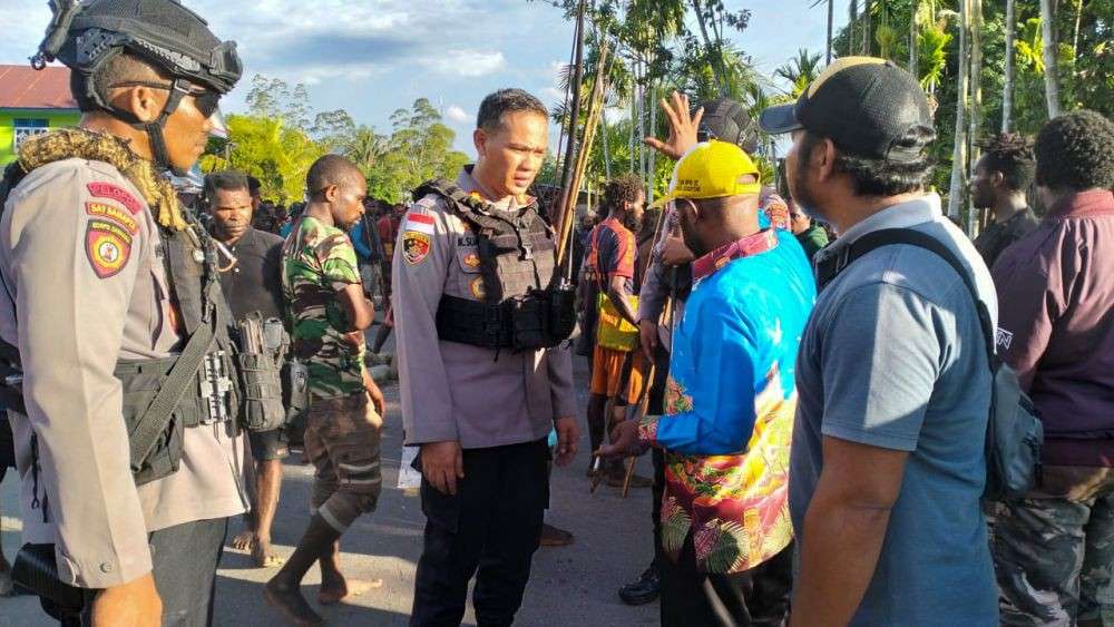 Dua Suku Di Nabire Papua Bentrok Warga Tewas Kena Panah