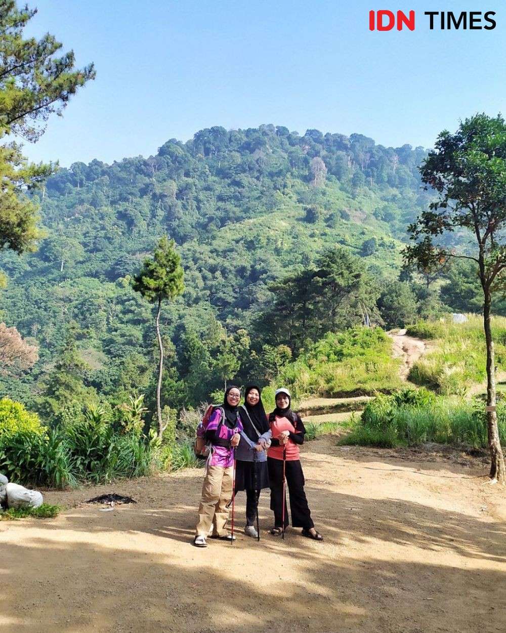 Cerita Hiking Ke Bukit Paniisan Via Pangaduan Dan Cibingbin