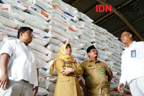 Kendalikan Harga Bulog Kalbar Salurkan Ribu Ton Beras