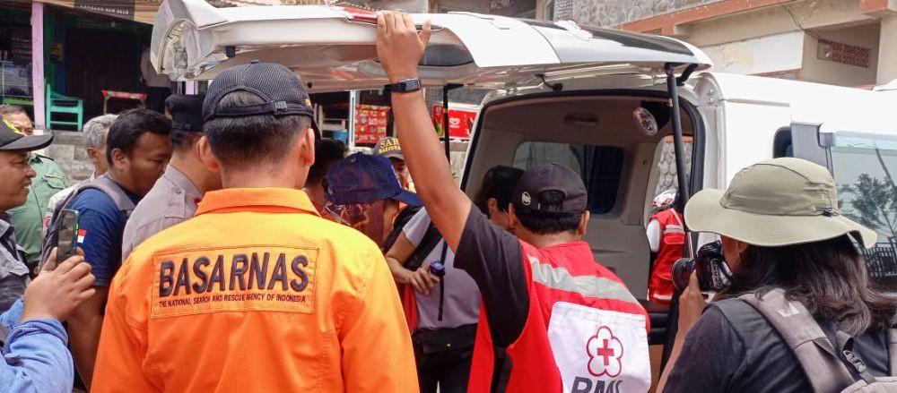 Sendirian Naik Merapi Jacinto Wna Asal Spanyol Kecapekan