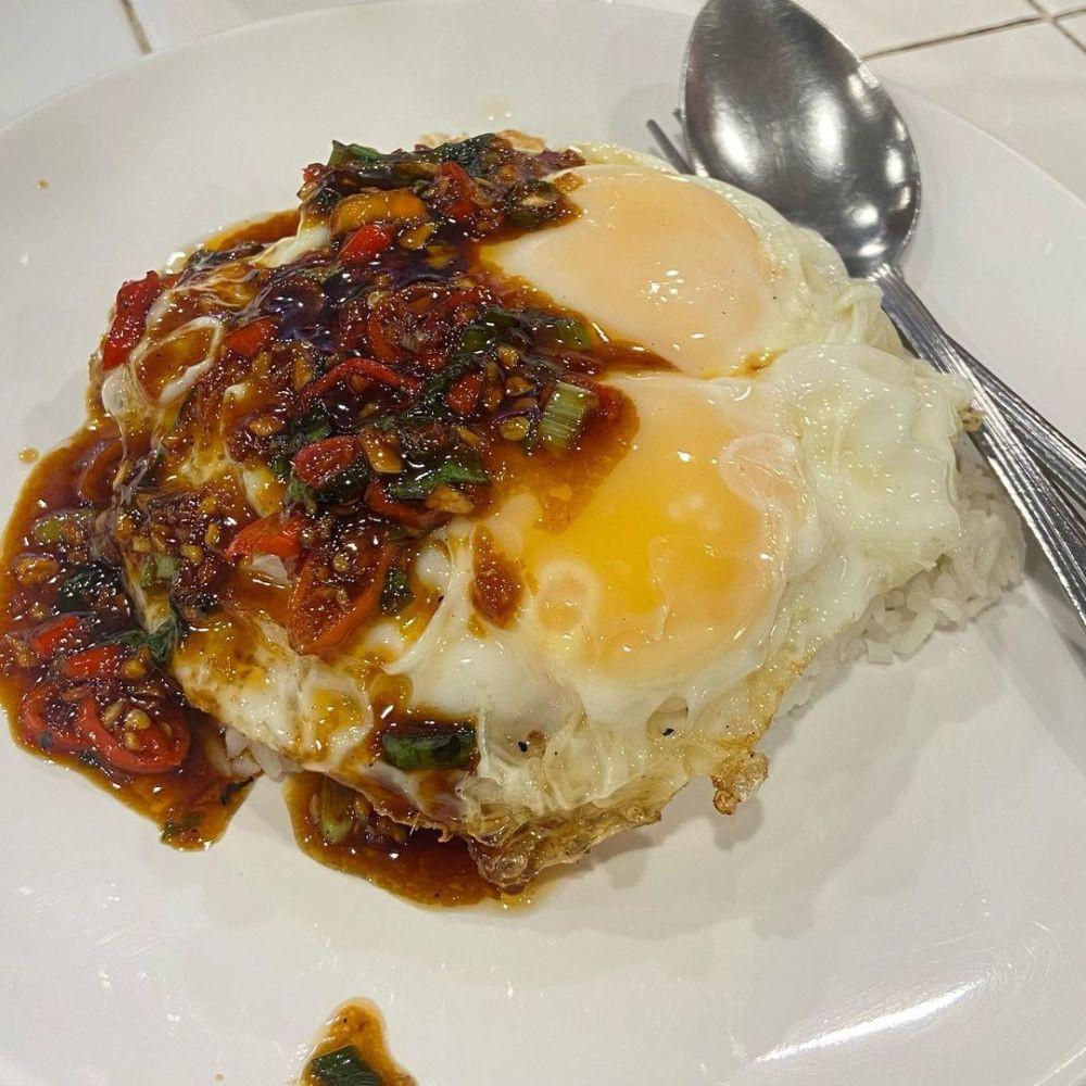 Nasi Telur Viral Di Jakarta Nikmatnya Bikin Rela Antre