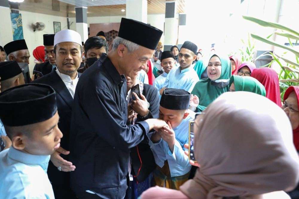 Ganjar Ziarah Ke Makam Ulama Betawi Di Jakarta Timur