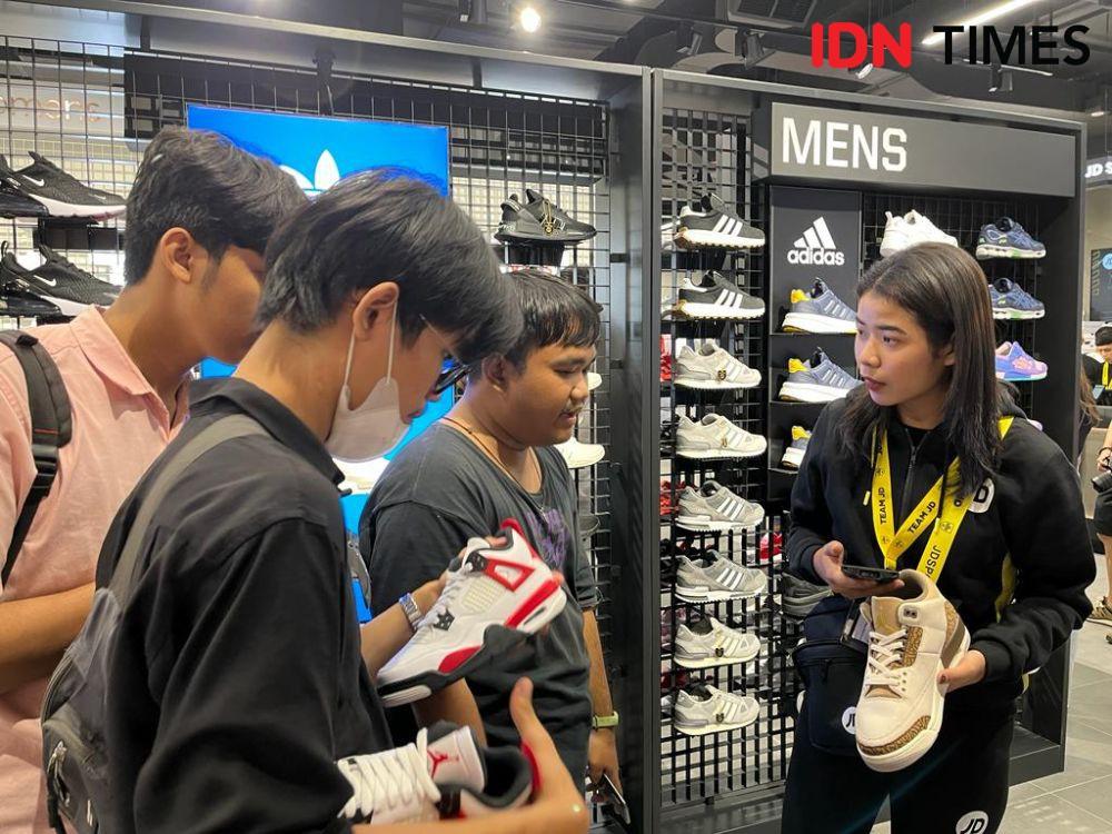 10 Potret Gerai Pertama JD Sport Di Semarang Bikin Kalap Be