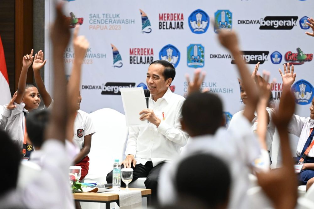 Siswa Sd Bertanya Ke Jokowi Bangun Papua Mulai Dari Mana