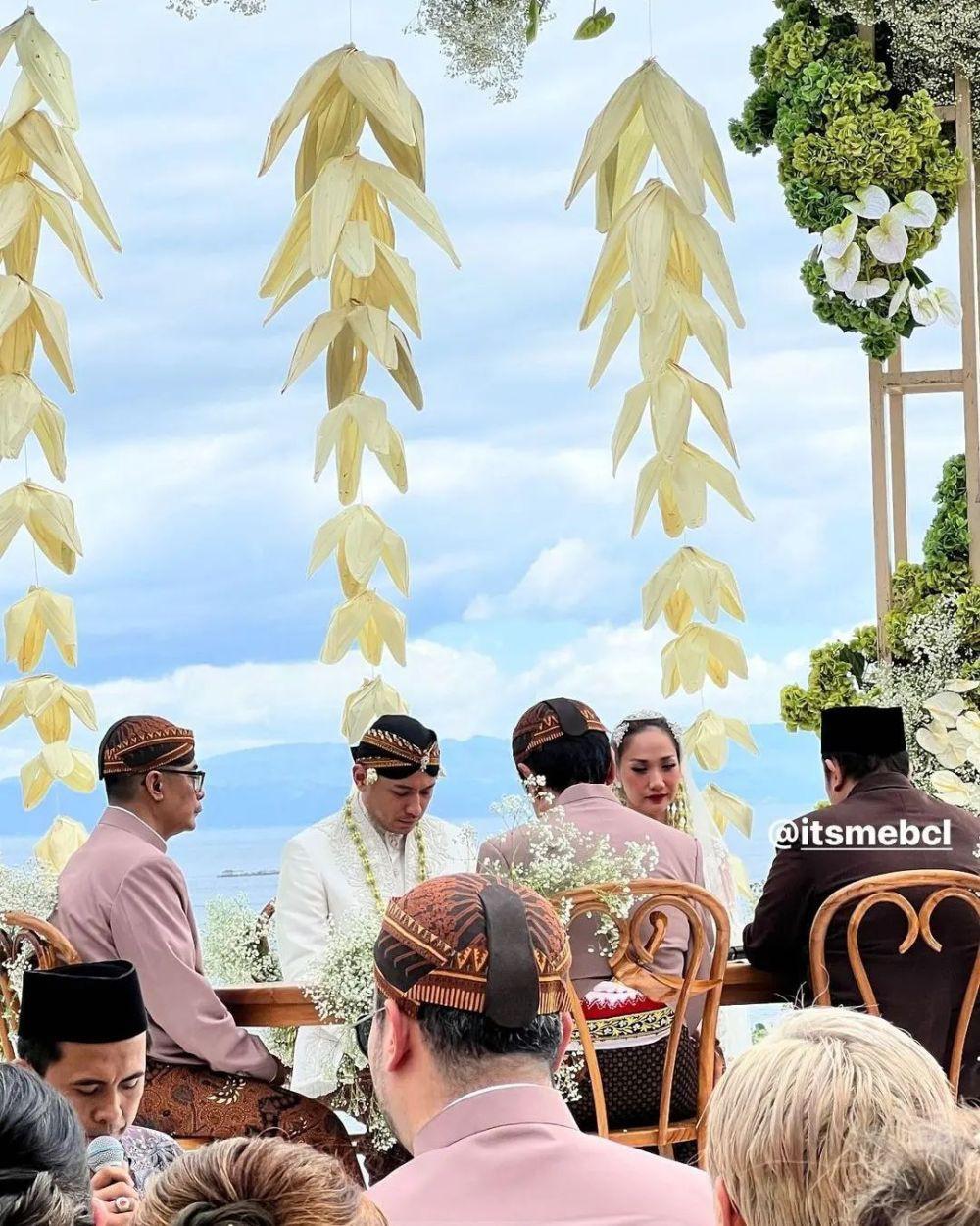 7 Dekorasi Akad Nikah Bunga Citra Lestari Outdoor Elegan