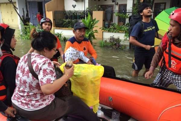 Banjir Di Blok Perumnas Antang Surut Pengungsi Pulang