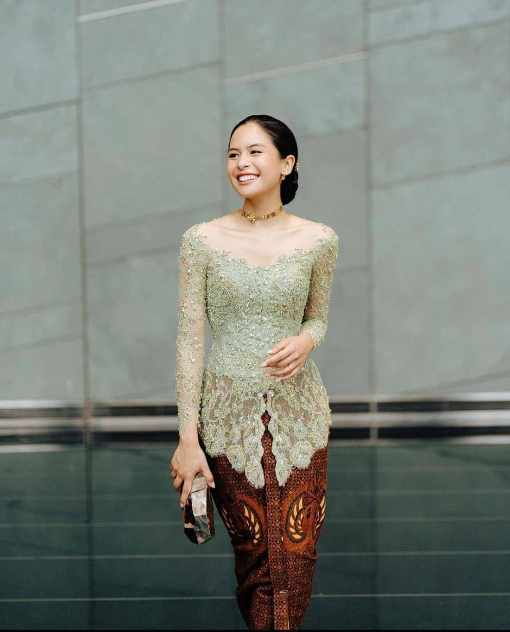 7 Kebaya Artis Paling Memukau 2023 Modelnya Fantastis