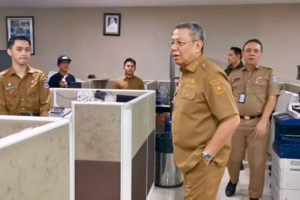 Hari Pertama Kerja Nataru Benyamin Kehadiran ASN Capai 98