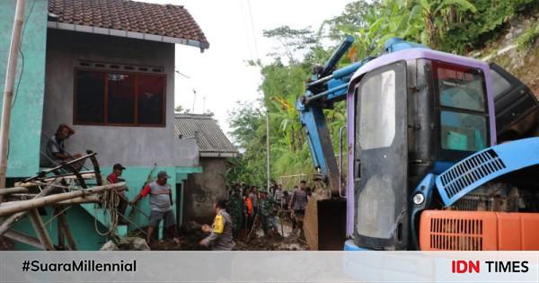 Tanah Longsor Di Kulon Progo 17 Warga Terpaksa Mengungsi