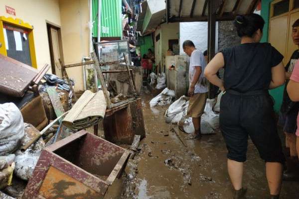 5 Tanggul Sungai Cikapundung Rusak Penyebab Banjir Braga