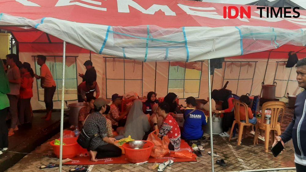 Jumlah Pengungsi Banjir Di Antang Makassar Kembali Bertambah