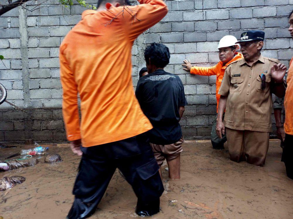 Puluhan Rumah Di Pringgabaya Lotim Terendam Banjir Bandang