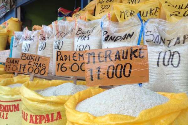 Harga Beras Melambung Di Timika Tembus Rp Ribu Per Kg