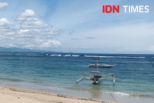 Perahu Terbalik Diterjang Ombak Nelayan Hilang Di Laut