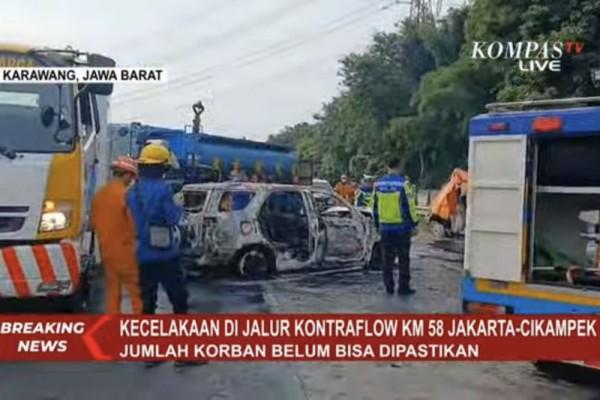 Kecelakaan Di KM 58 Jakarta Cikampek Ada 12 Kantong Jenazah