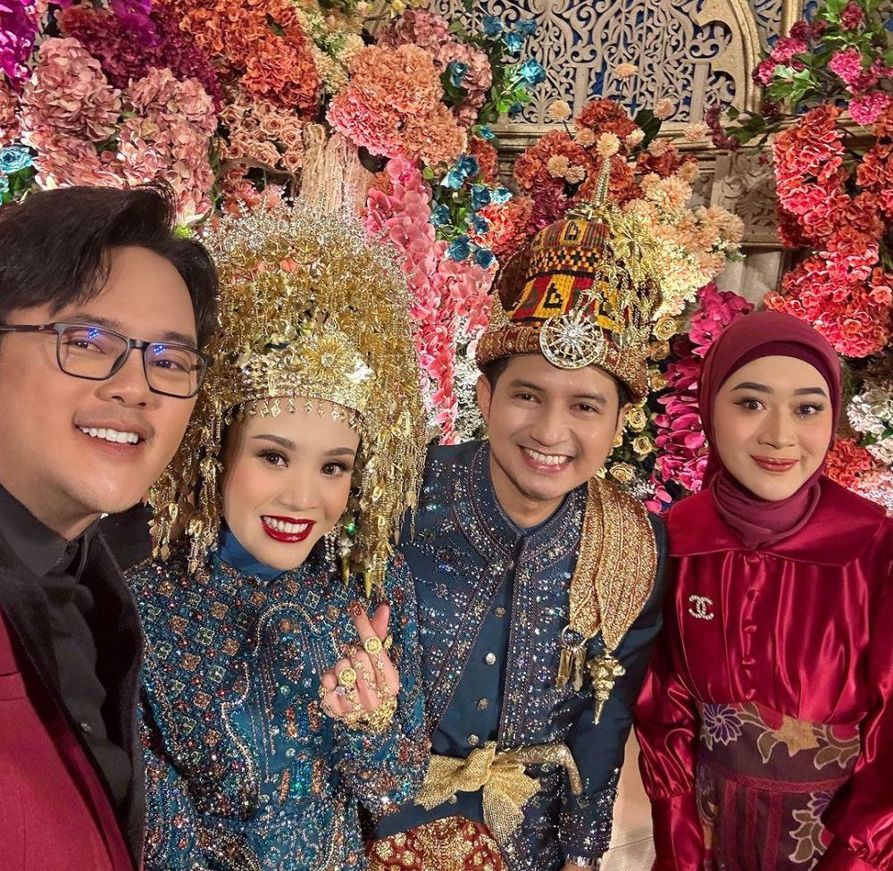 Potret Tamu Artis Di Resepsi Pernikahan Chand Kelvin