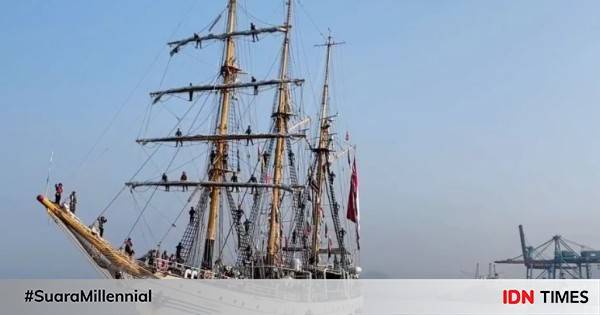 Muhibah Budaya Jalur Rempah Kri Dewaruci Sandar Di Pelabuhan