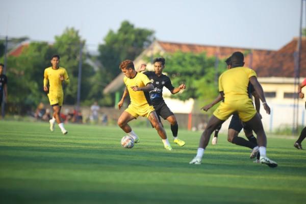 Latihan Bersama PSIS Semarang Menang Lawan PON Jateng 5 1