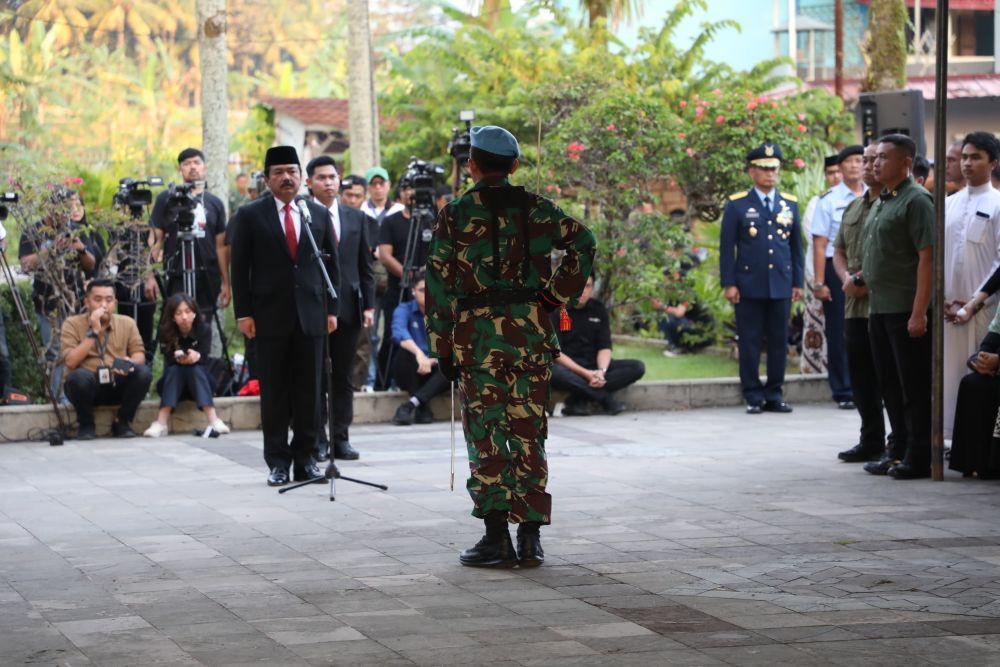 Hadi Tjahjanto Pimpin Upacara Pemakaman Hamzah Haz Di Bogor