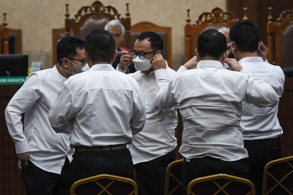 Terdakwa Kasus Pungli Rutan Kpk Ternyata Masih Digaji Negara