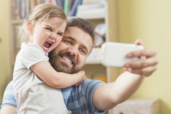 5 Sifat Baik yang Dimiliki Anak Perempuan yang Dekat dengan Ayahnya