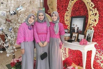 20 Foto Kebaya  Cantik dan Elegan yang Bisa Kamu Contoh