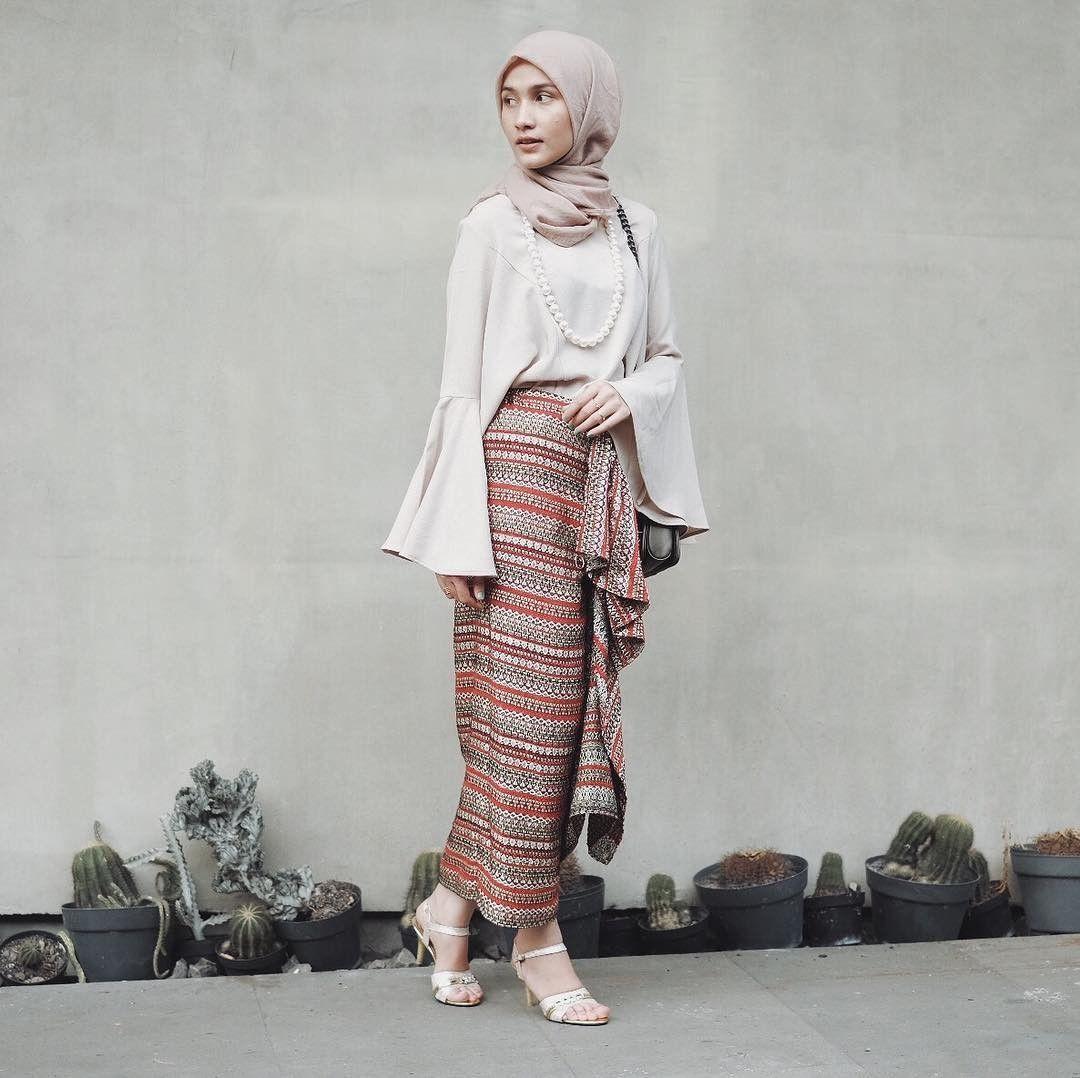 10 Foto Dwi Handayani Inspirasi Hijab Style Bohemian Yang Bikin