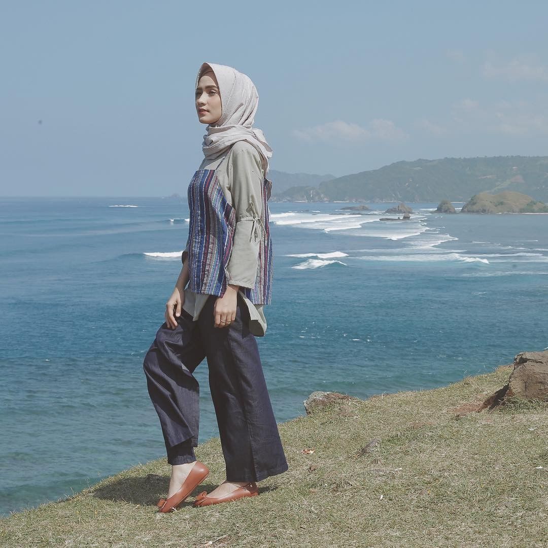 10 Foto Dwi Handayani Inspirasi Hijab Style Bohemian Yang Bikin