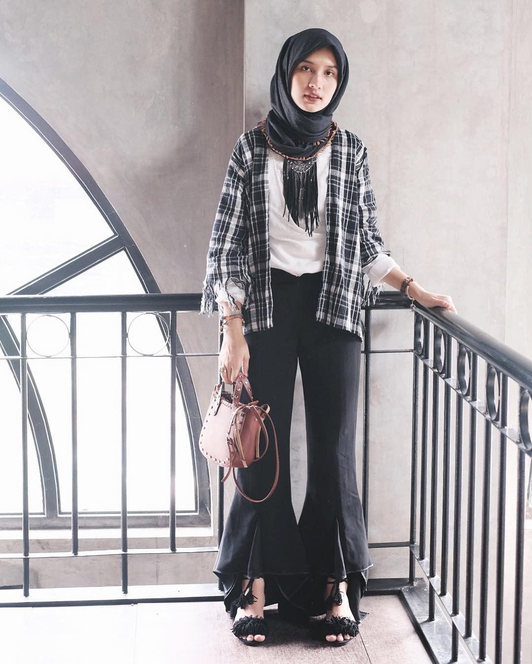 10 Foto Dwi Handayani Inspirasi Hijab Style Bohemian Yang Bikin